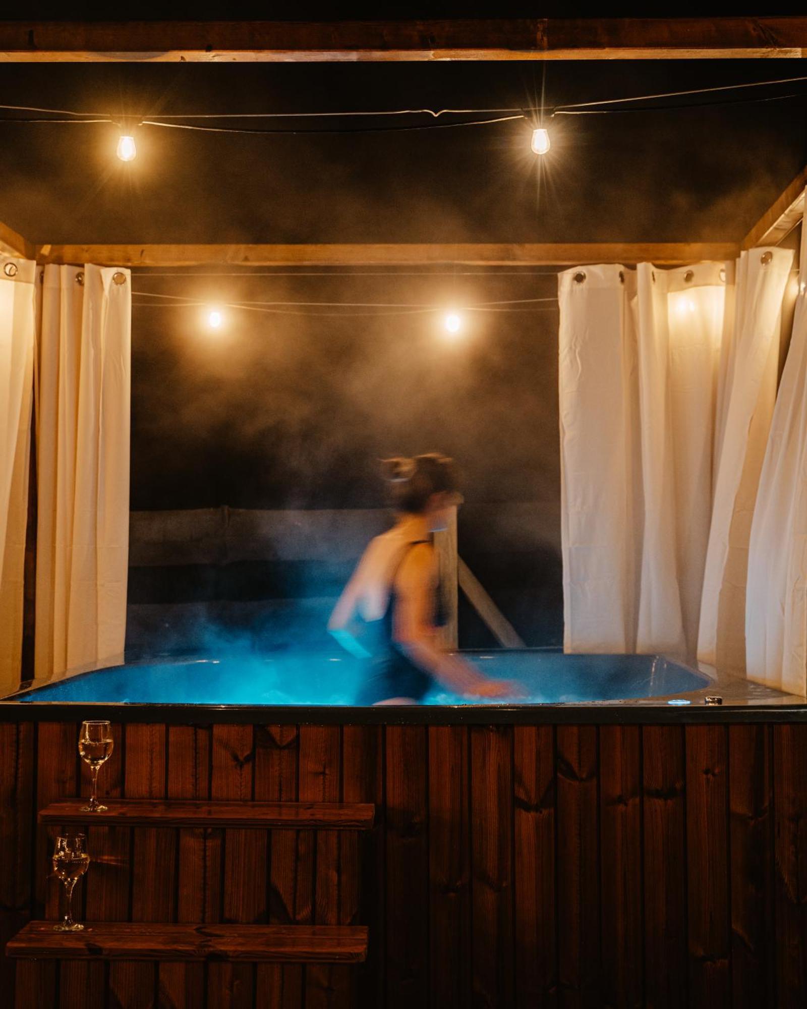 Sarnia Laka Domek 1 Z Prywatnym Jacuzzi Строне-Слёнске Экстерьер фото